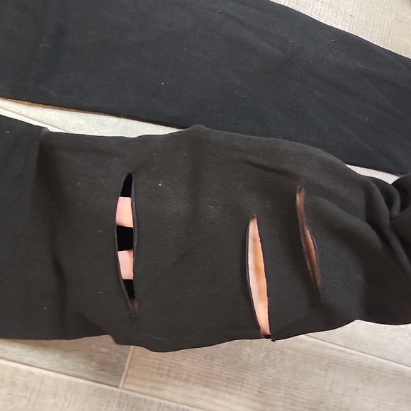 Perfect Leggings brand destruction style black leggings - Picture 4 of 10